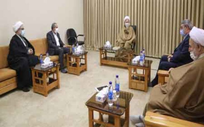 دست دلال ها را از چرخه اقتصادی قطع کنید دست دلال ها را از چرخه اقتصادی قطع کنید
